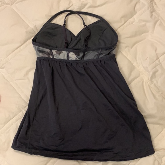 Lululemon cross back top with drawstring at bottom - Picture 3 of 6